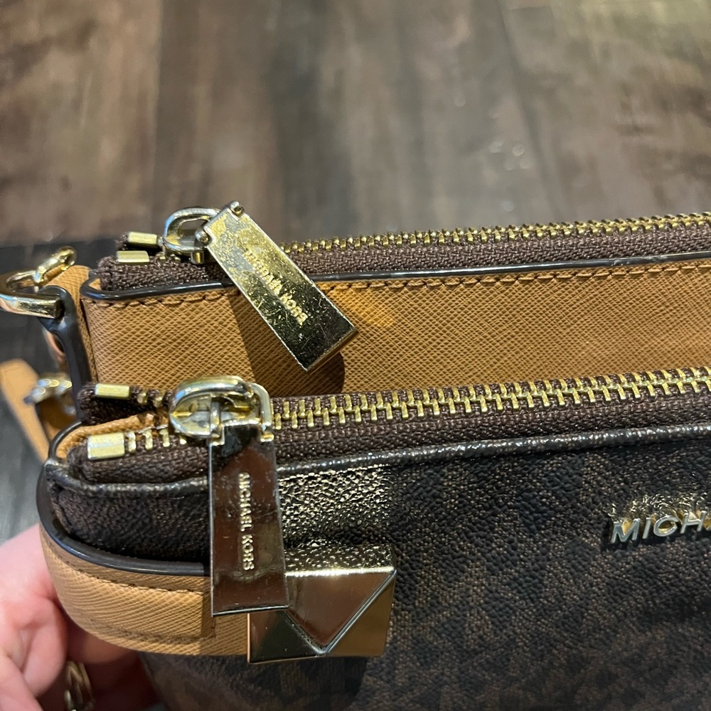 Michael Kors Karla Brown/Acorn/Gold Leather East West Crossbody - Picture 5 of 14